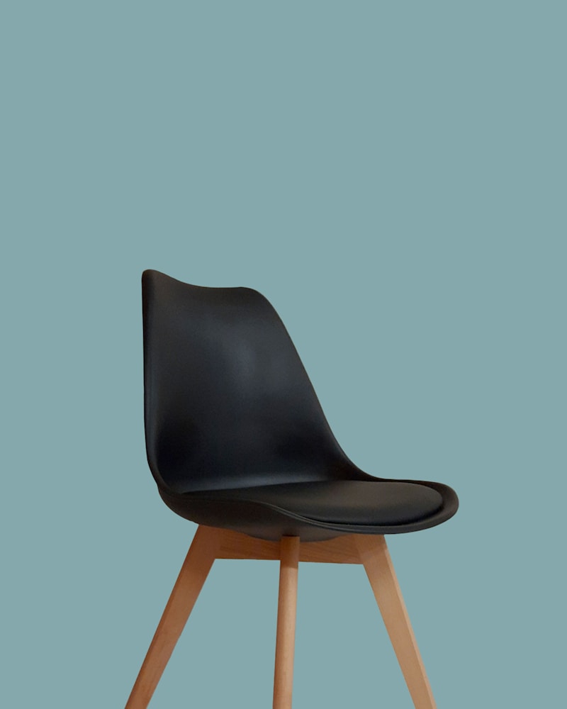 Silla de madera artesanal